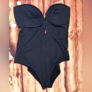 Elizabeth Hurley Swim suit